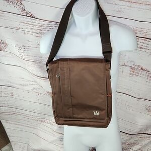 CaseCrown Microsoft surface vertical messenger bag